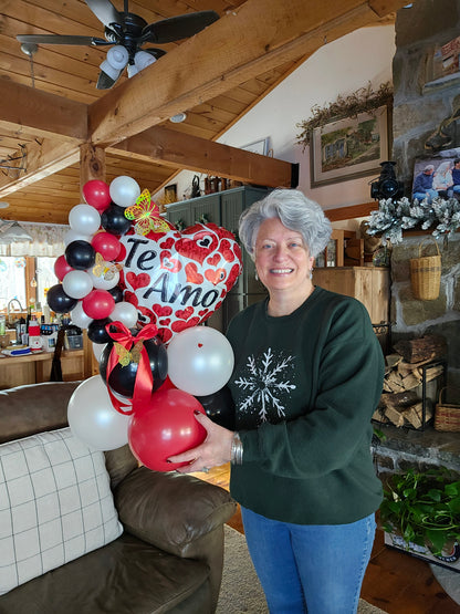 Valentine's Hug Style Balloon Stack